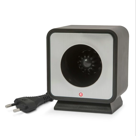 EGÉR- ÉS PATKÁNYRIASZTÓ 150m2  dugvillás